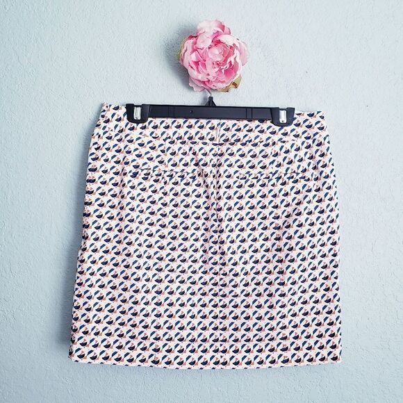 Ann‎ Taylor - Picture 5 of 7